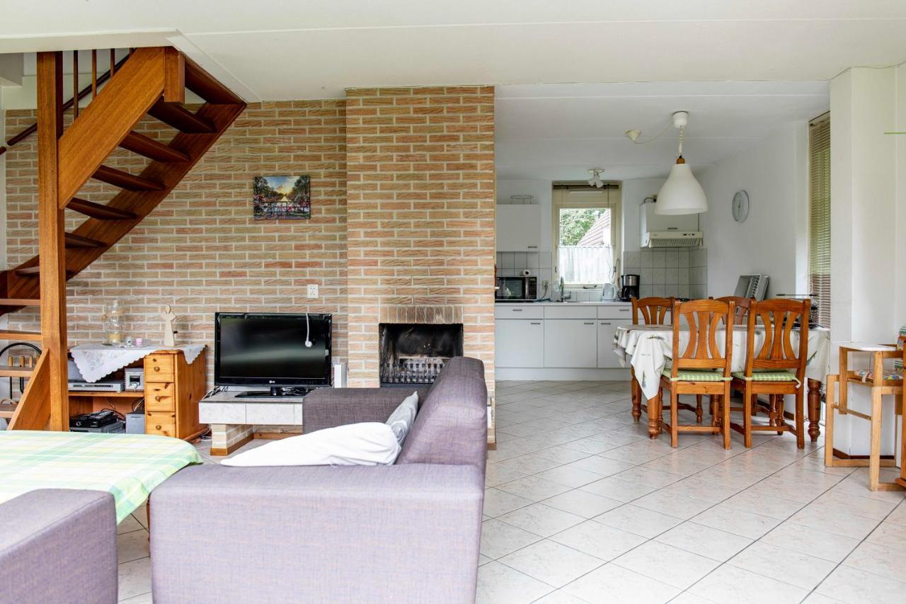 Bungalow 40 Op Recreatiepark De Wielen سينت مارتن المظهر الخارجي الصورة