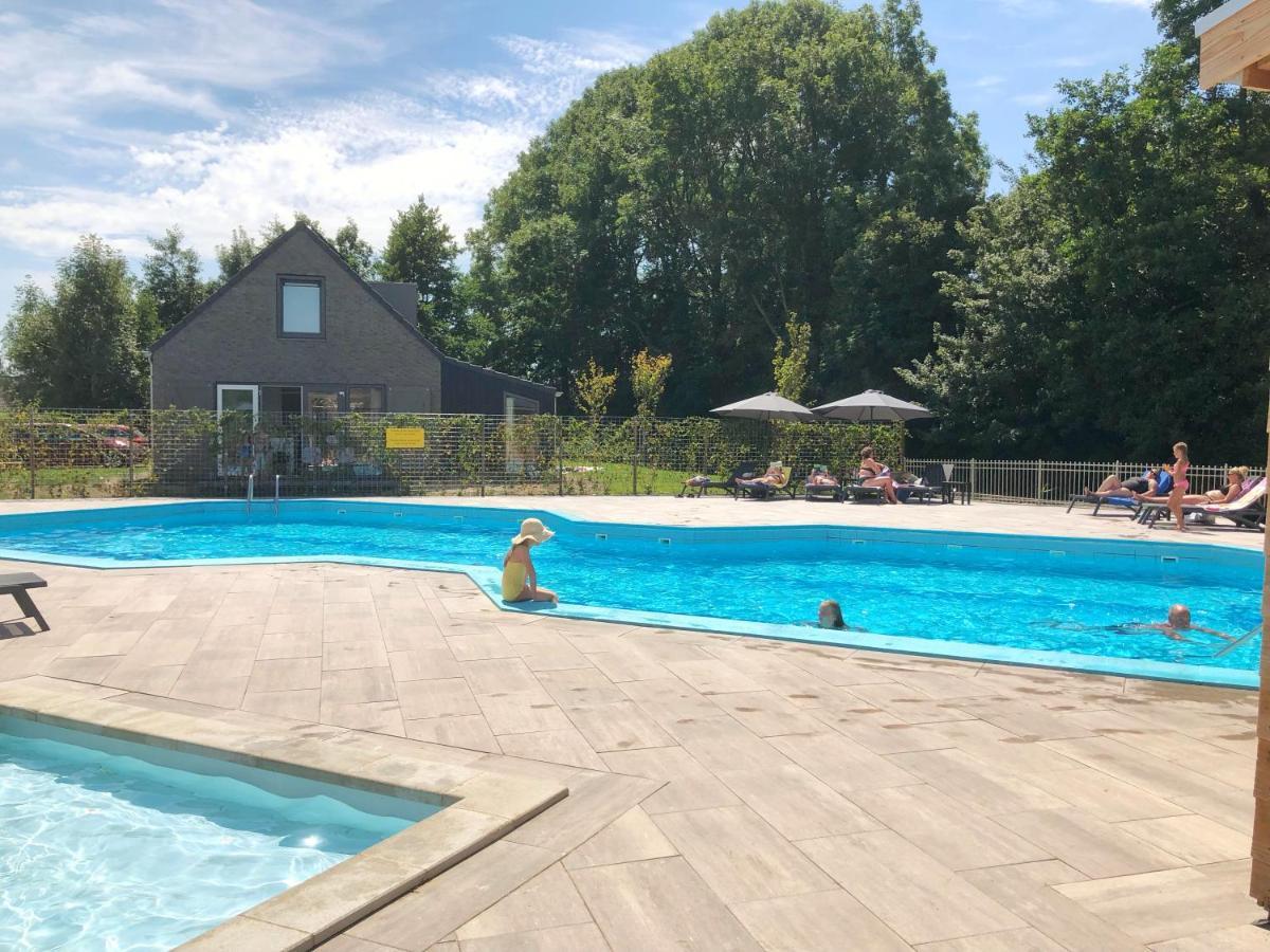 Bungalow 40 Op Recreatiepark De Wielen سينت مارتن المظهر الخارجي الصورة